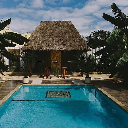 Destino Eco-Chic Boutique Hotel